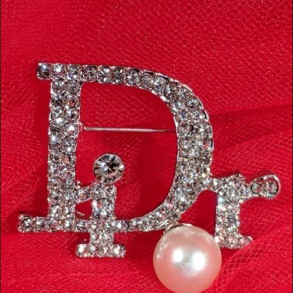 Cute Inspired Brooches - Picture 10 of 11